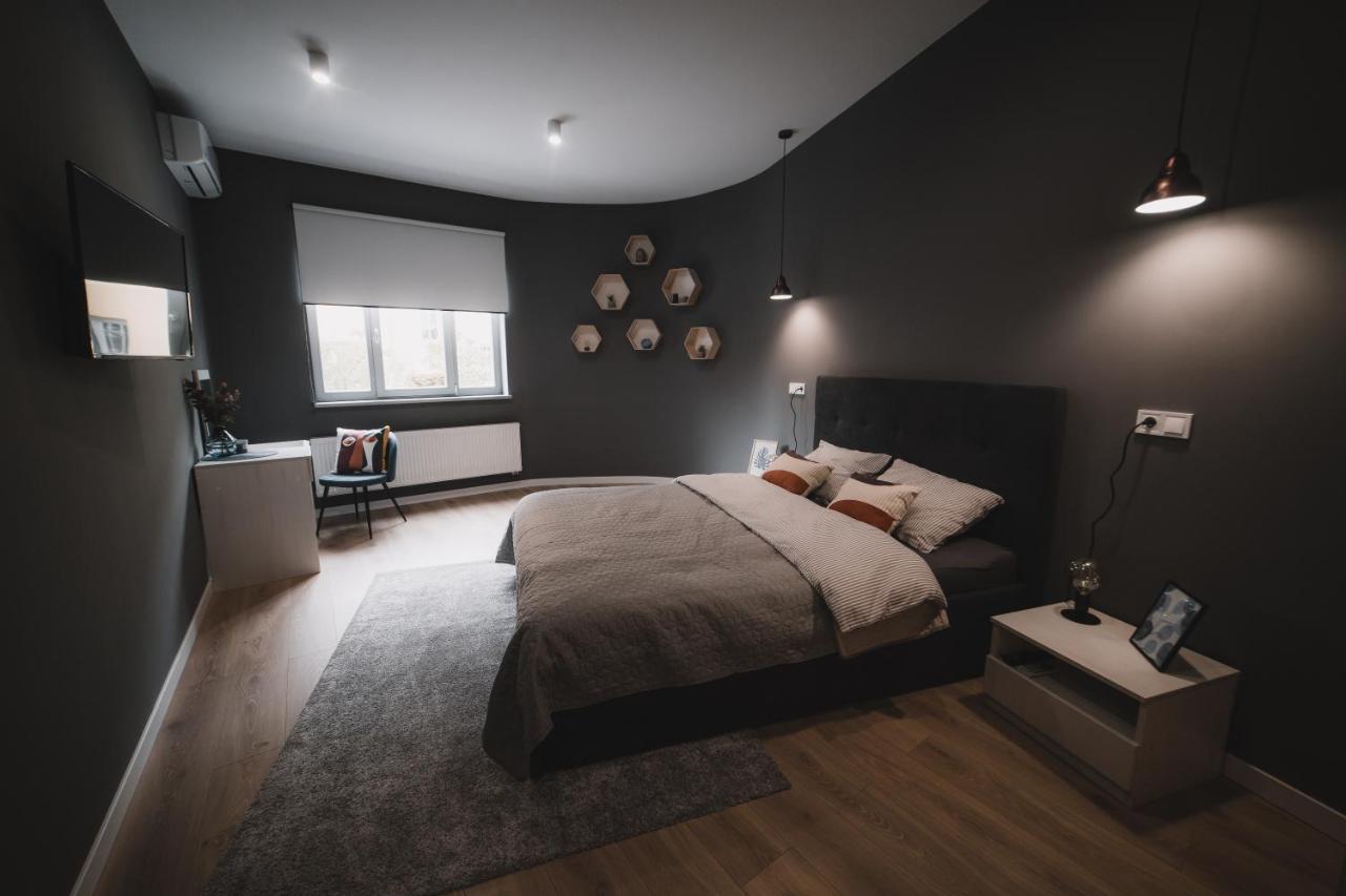 Apart-Hotel Kostjukowski Apartments Nizhynska 17 利沃夫 外观 照片