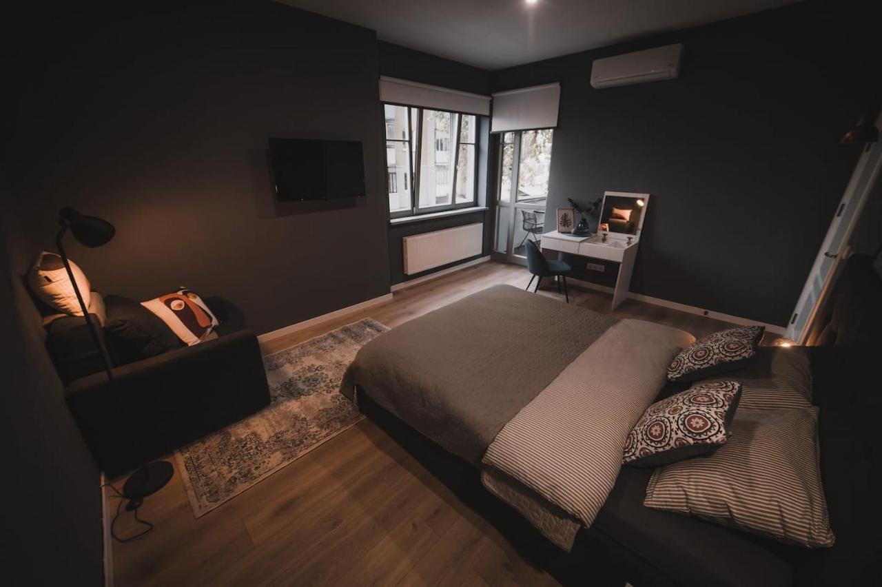 Apart-Hotel Kostjukowski Apartments Nizhynska 17 利沃夫 外观 照片