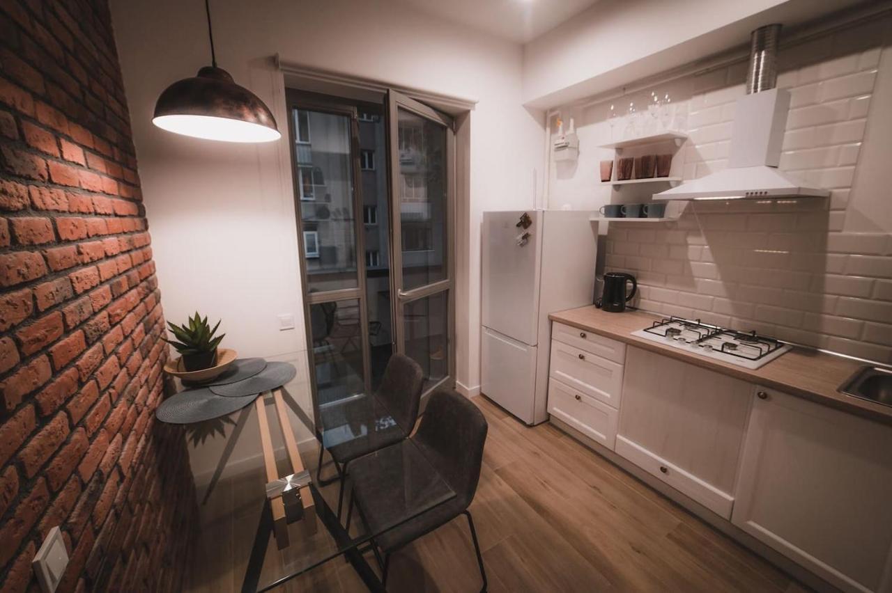 Apart-Hotel Kostjukowski Apartments Nizhynska 17 利沃夫 外观 照片